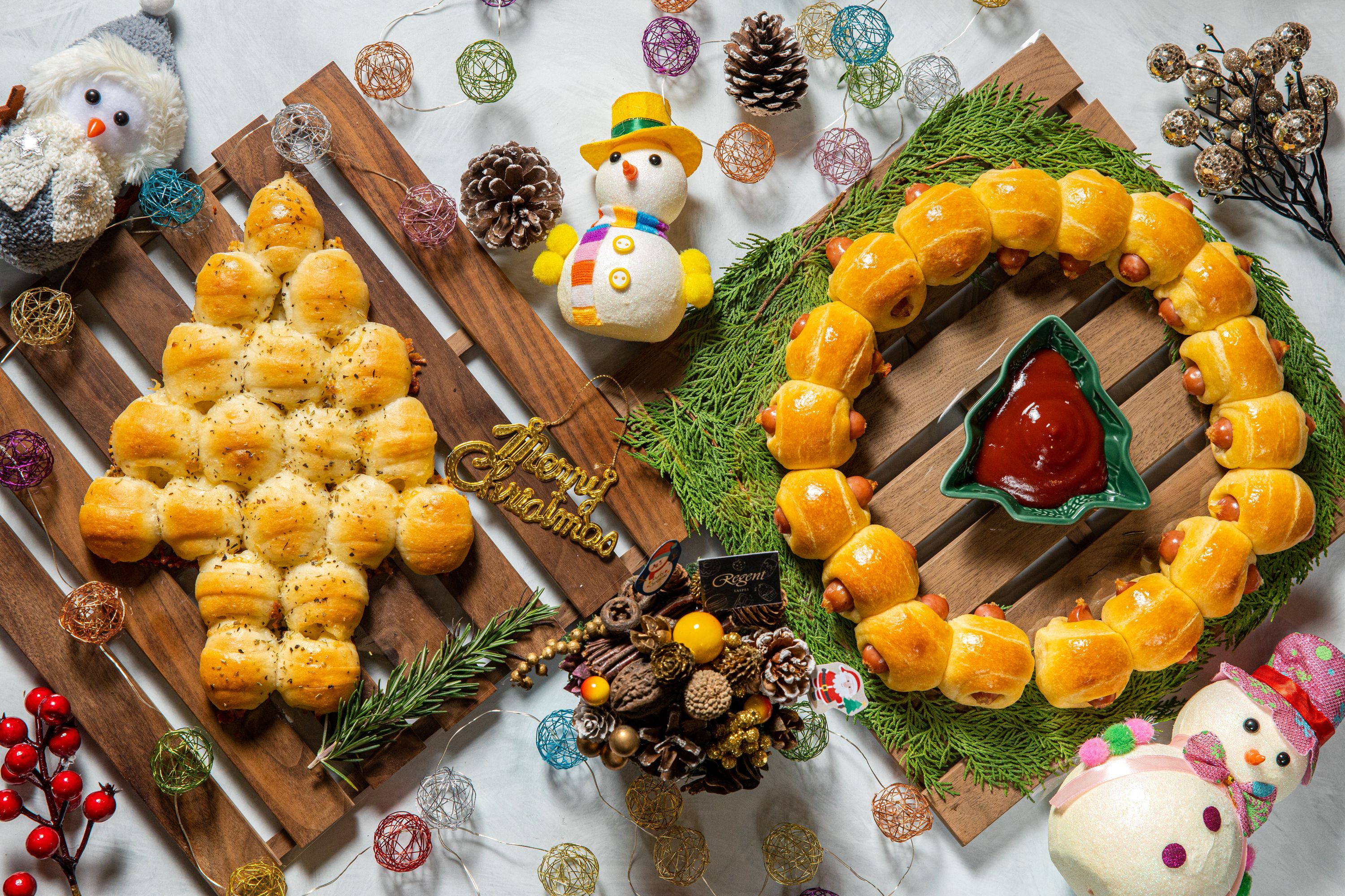 Regent Taipei Christmas Tree Foccacia & Sausage Wreath