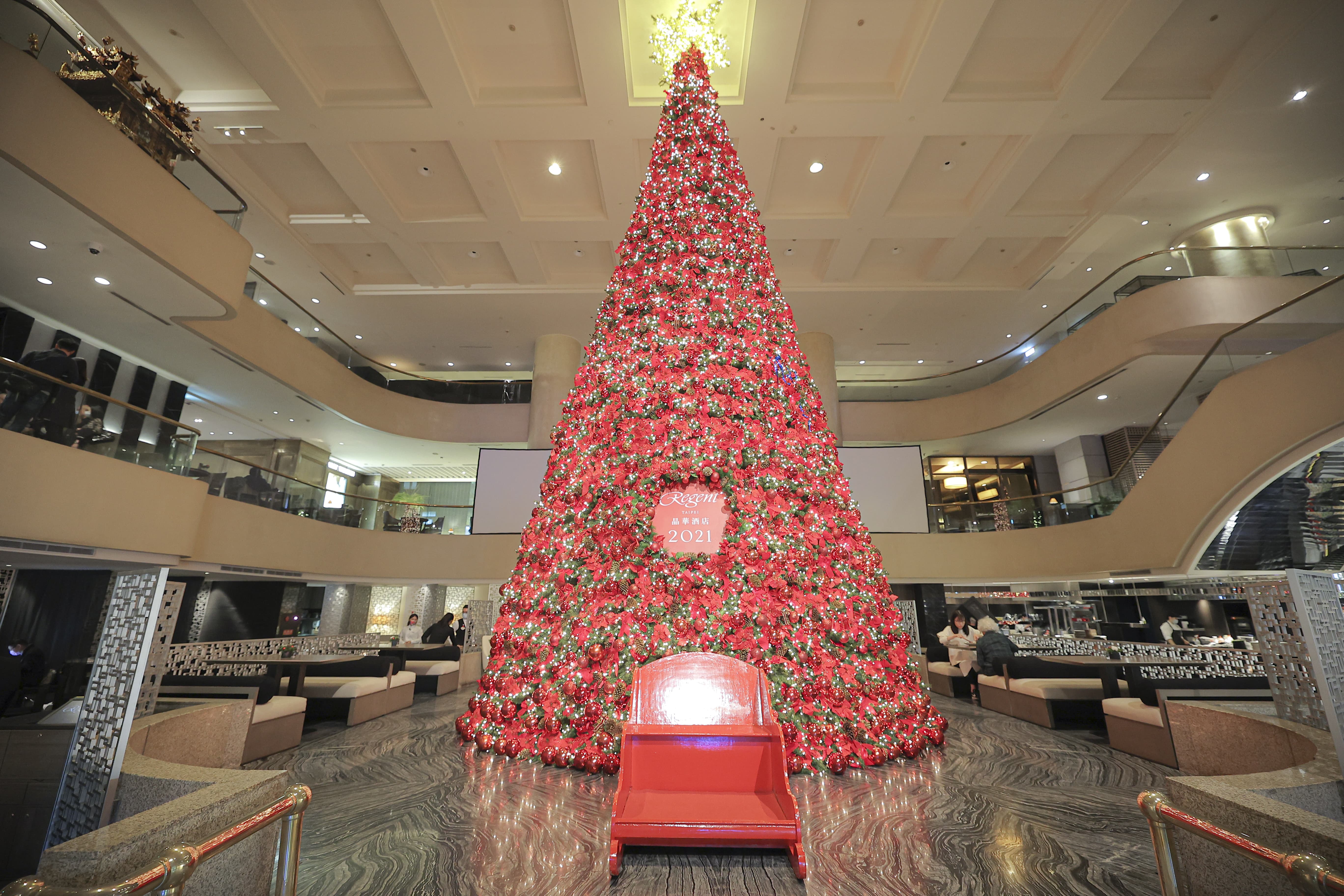 Tallest Indoor Christmas Tree at Regent Taipei
